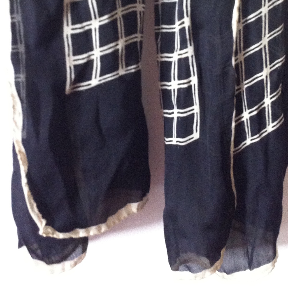 Black & Tan Geometric Vintage Rectangular Scarf